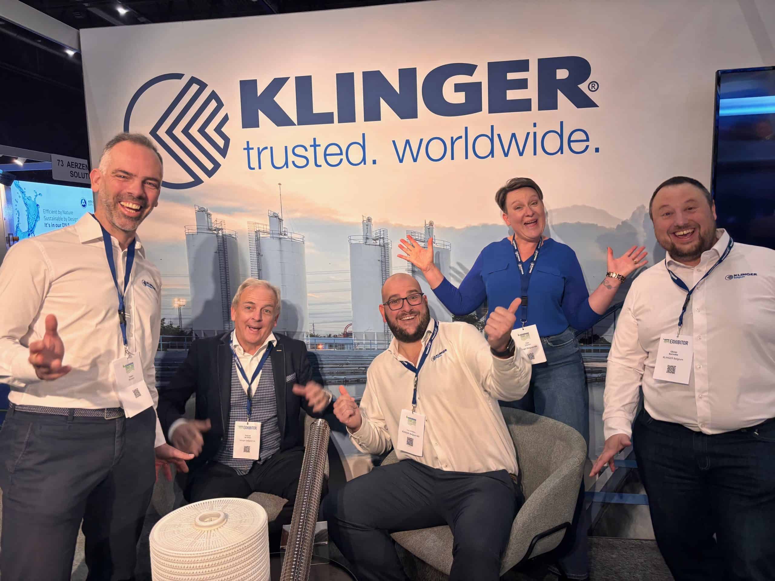Colleagues from KLINGER Belgium together at the exhibition stand